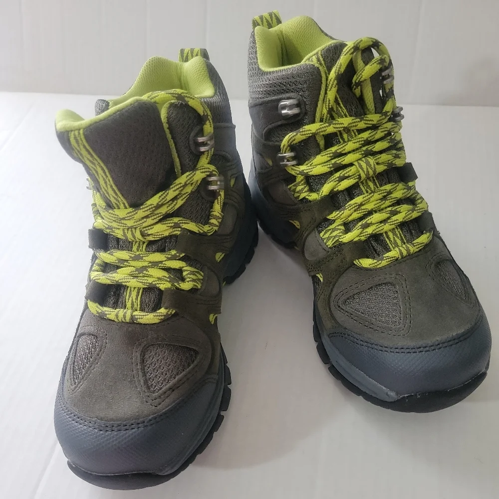 L.L. Bean Tek‎ 2.5 Boots Water Proof Hicking Trail Suede Size 2 Green 286156.